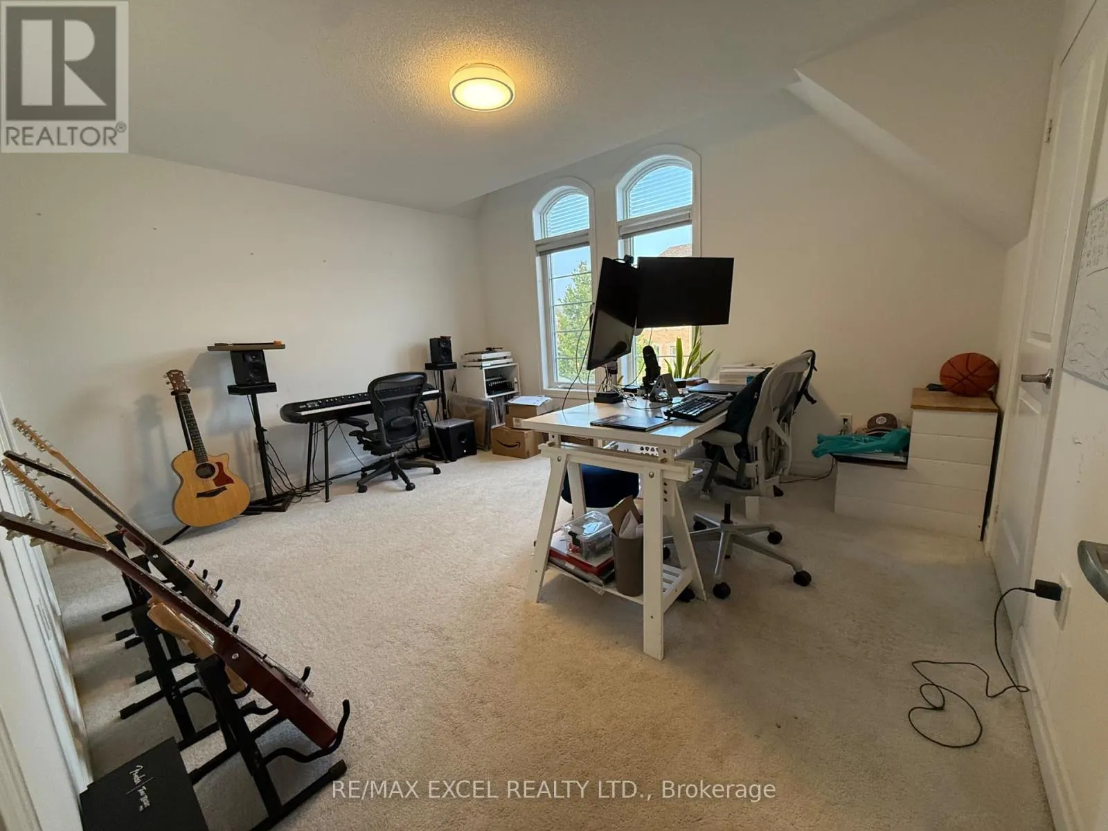 52 BEAVERDAMS DRIVE