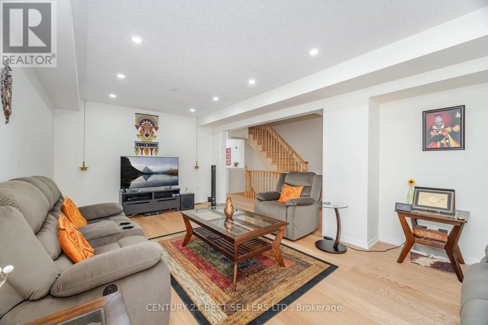 82 PILKINGTON DRIVE