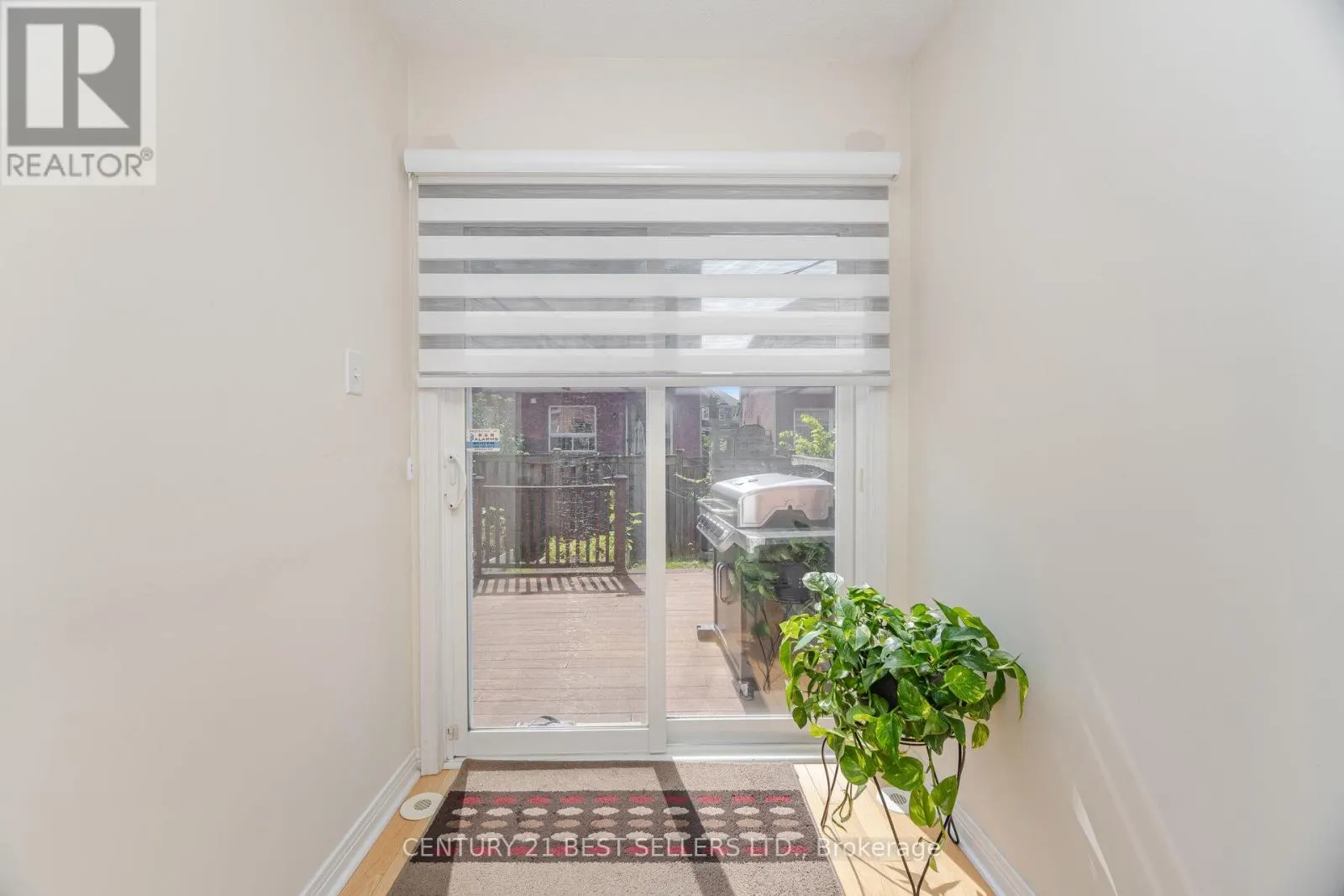 82 PILKINGTON DRIVE