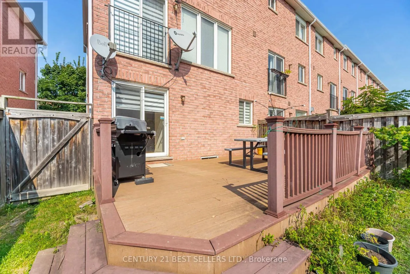 82 PILKINGTON DRIVE