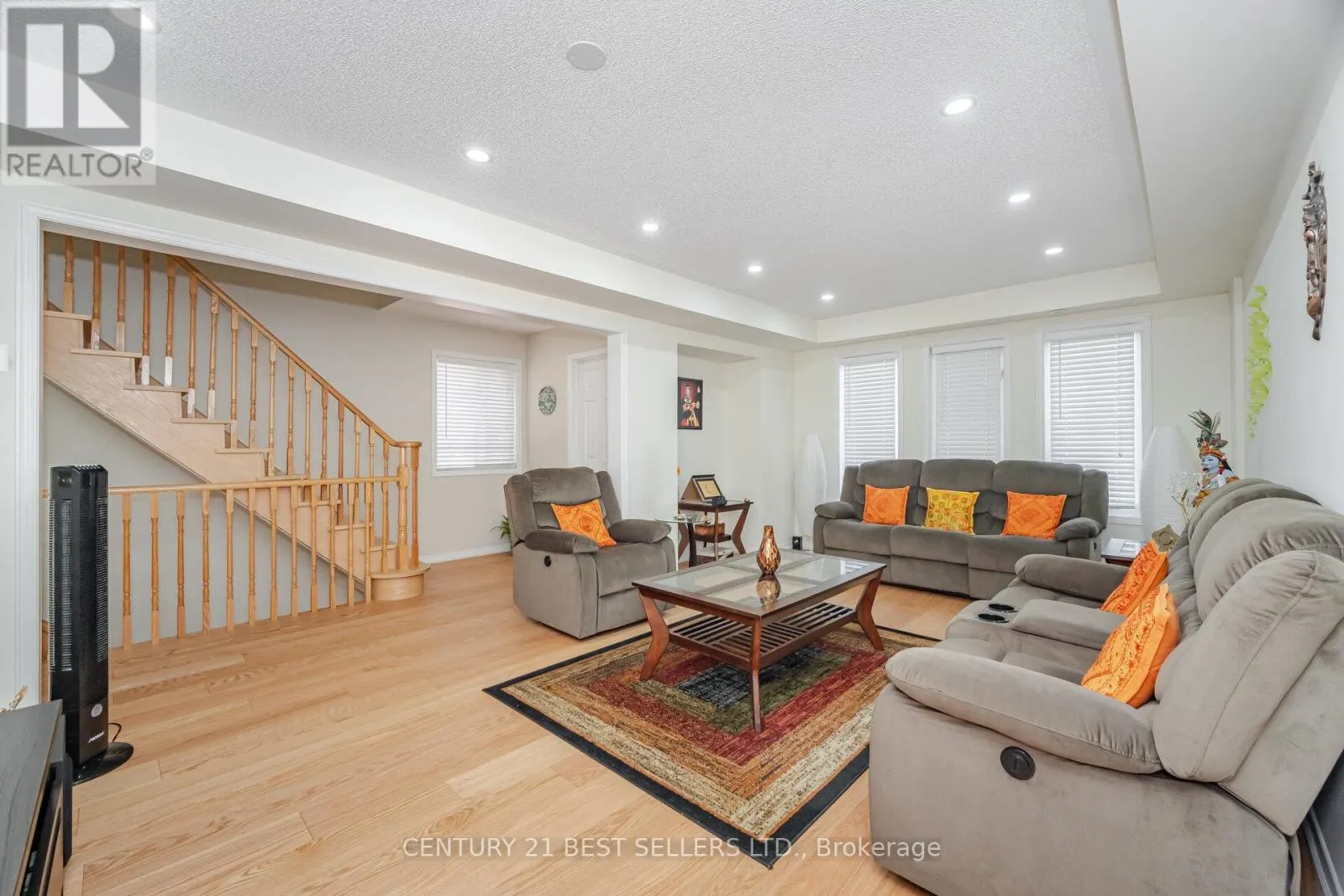82 PILKINGTON DRIVE