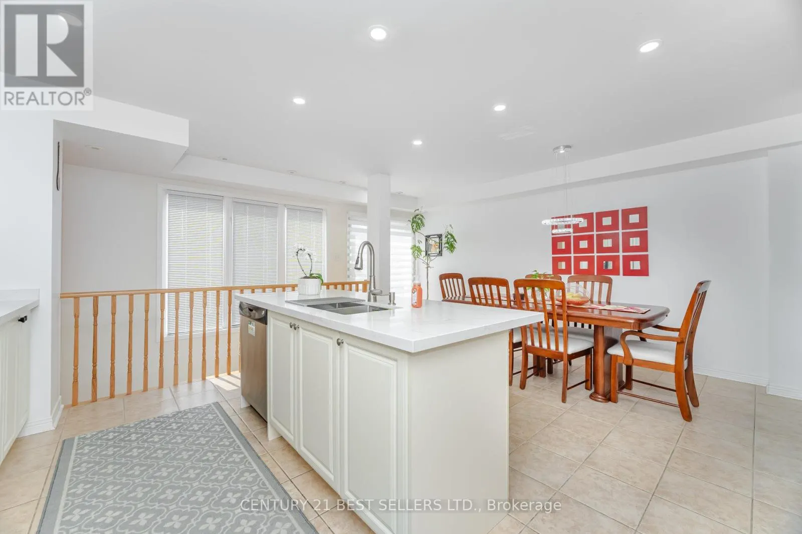 82 PILKINGTON DRIVE