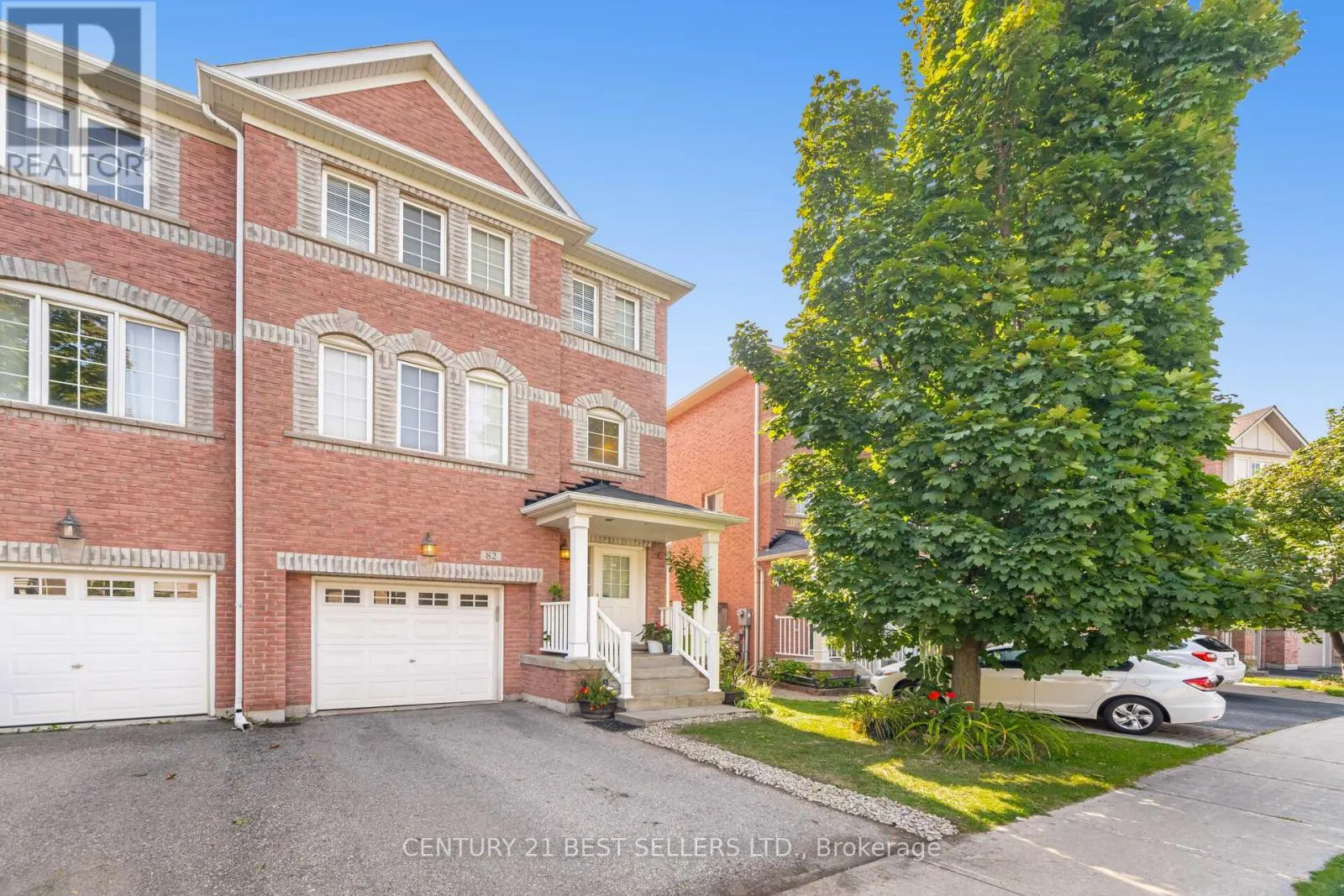82 PILKINGTON DRIVE