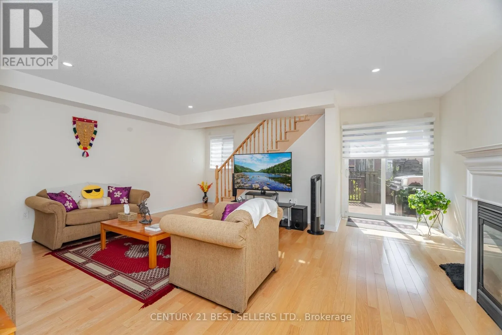 82 PILKINGTON DRIVE
