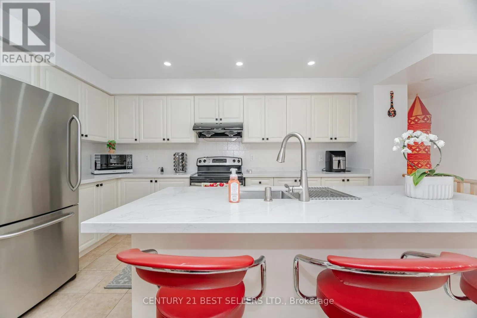 82 PILKINGTON DRIVE