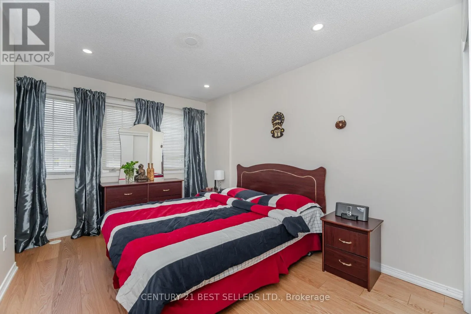82 PILKINGTON DRIVE