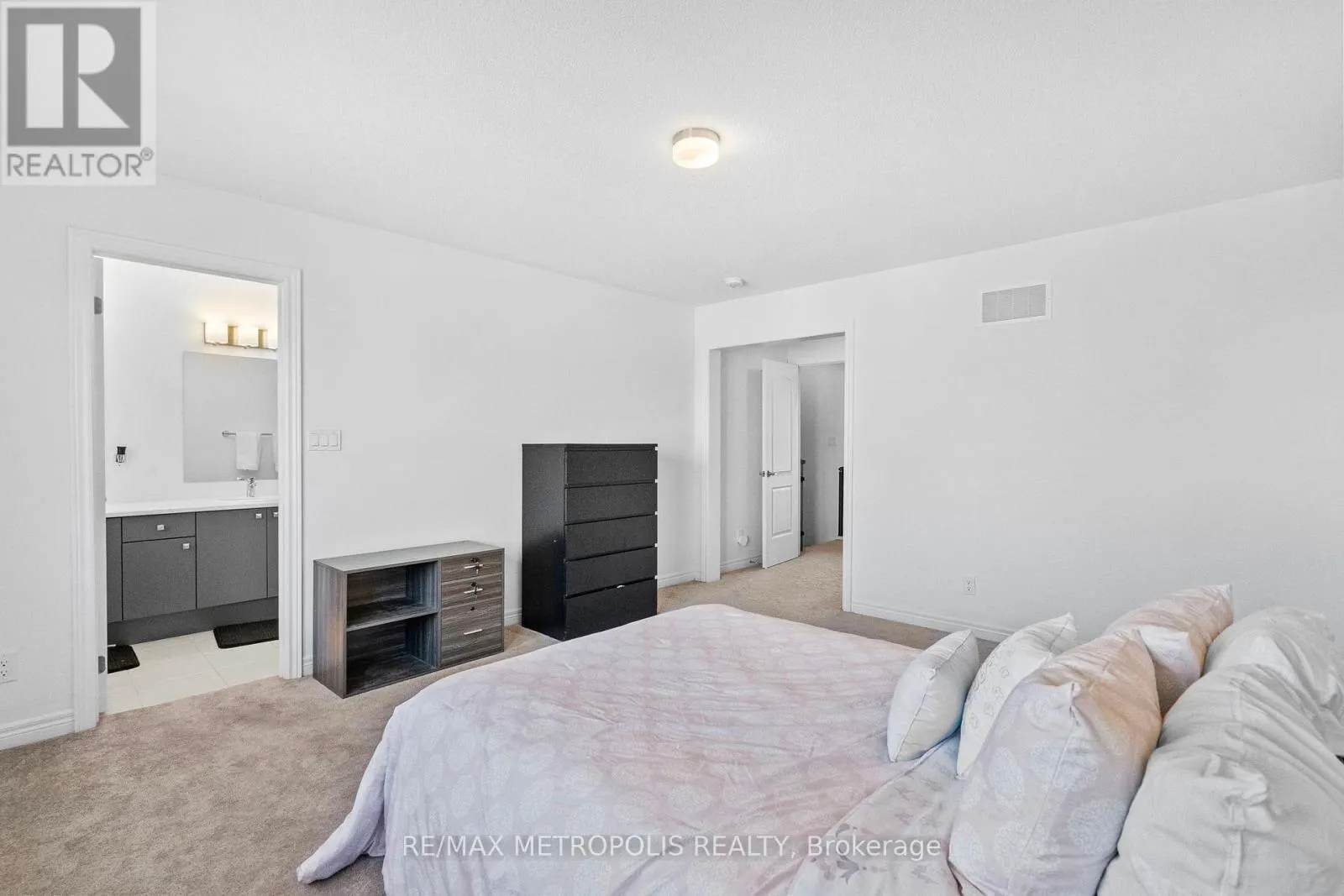 2028 VERNE BOWEN STREET