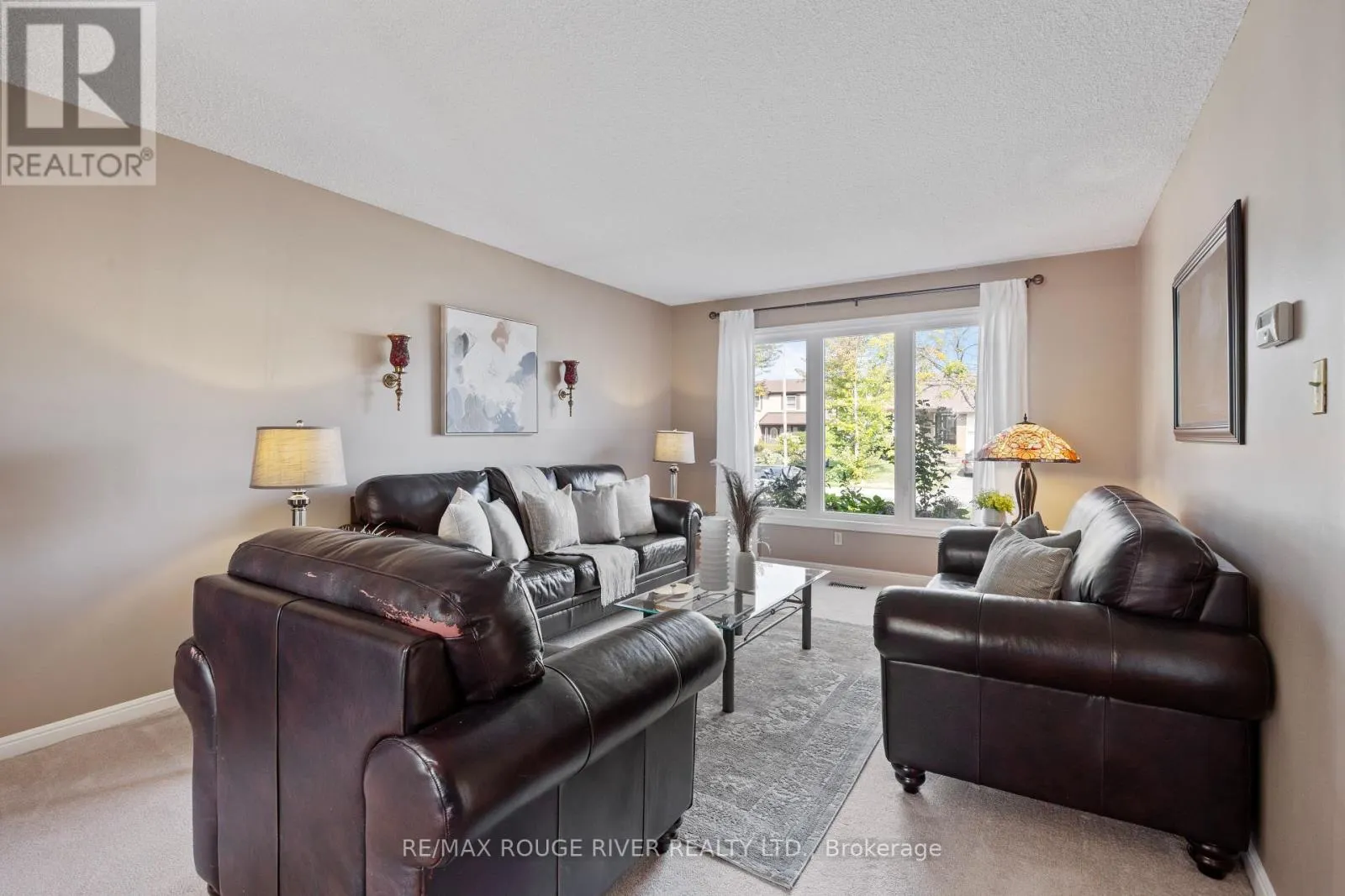 12 WOODLAWN COURT