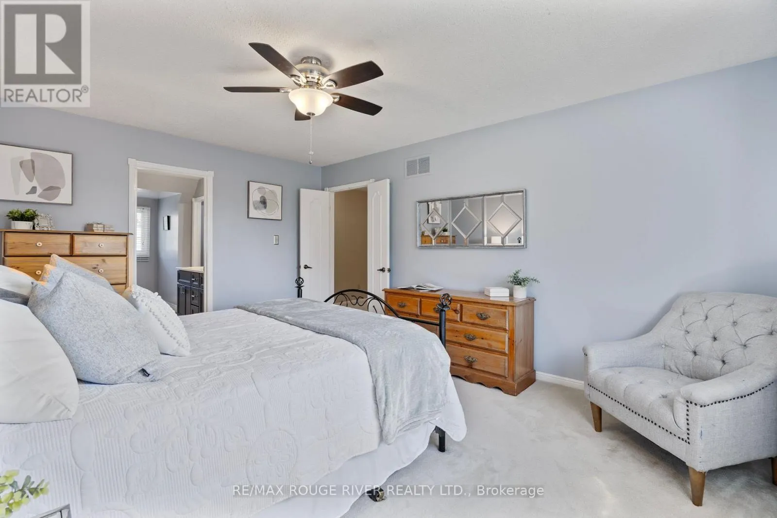 12 WOODLAWN COURT