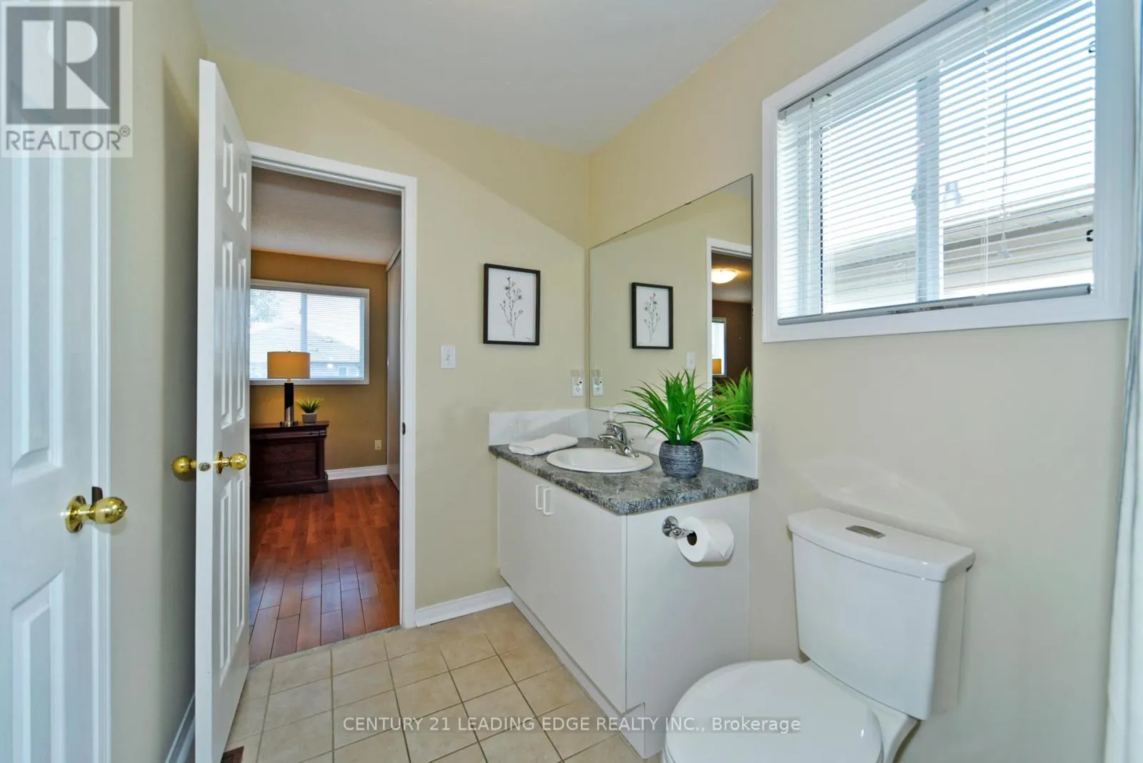 548 NOTTINGHAM CRESCENT