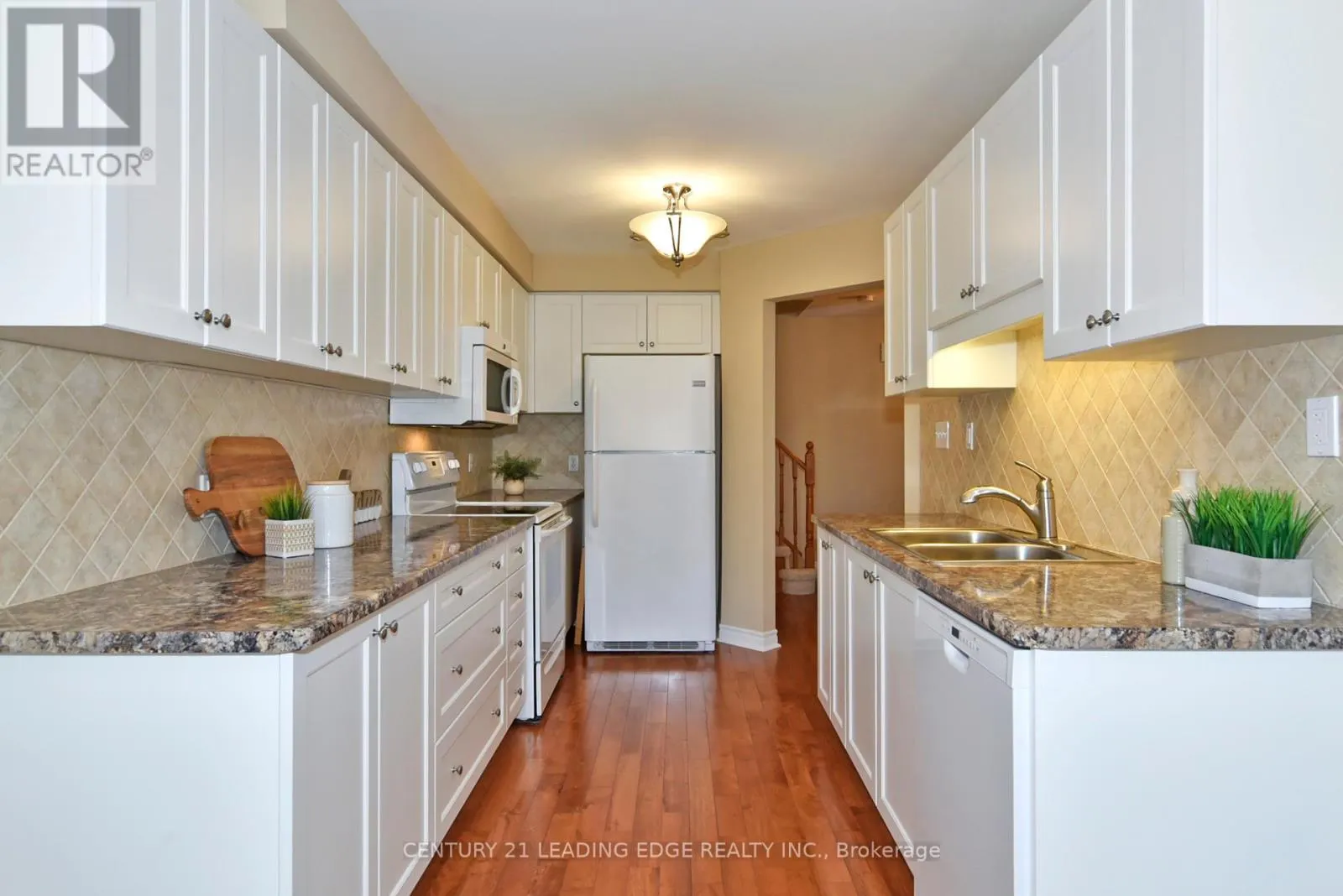548 NOTTINGHAM CRESCENT