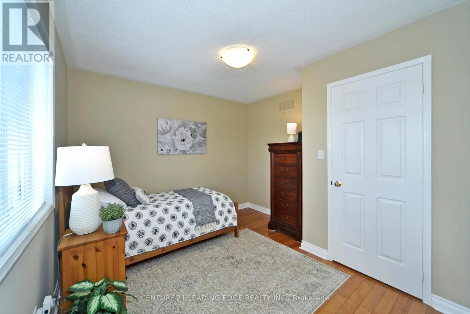 548 NOTTINGHAM CRESCENT