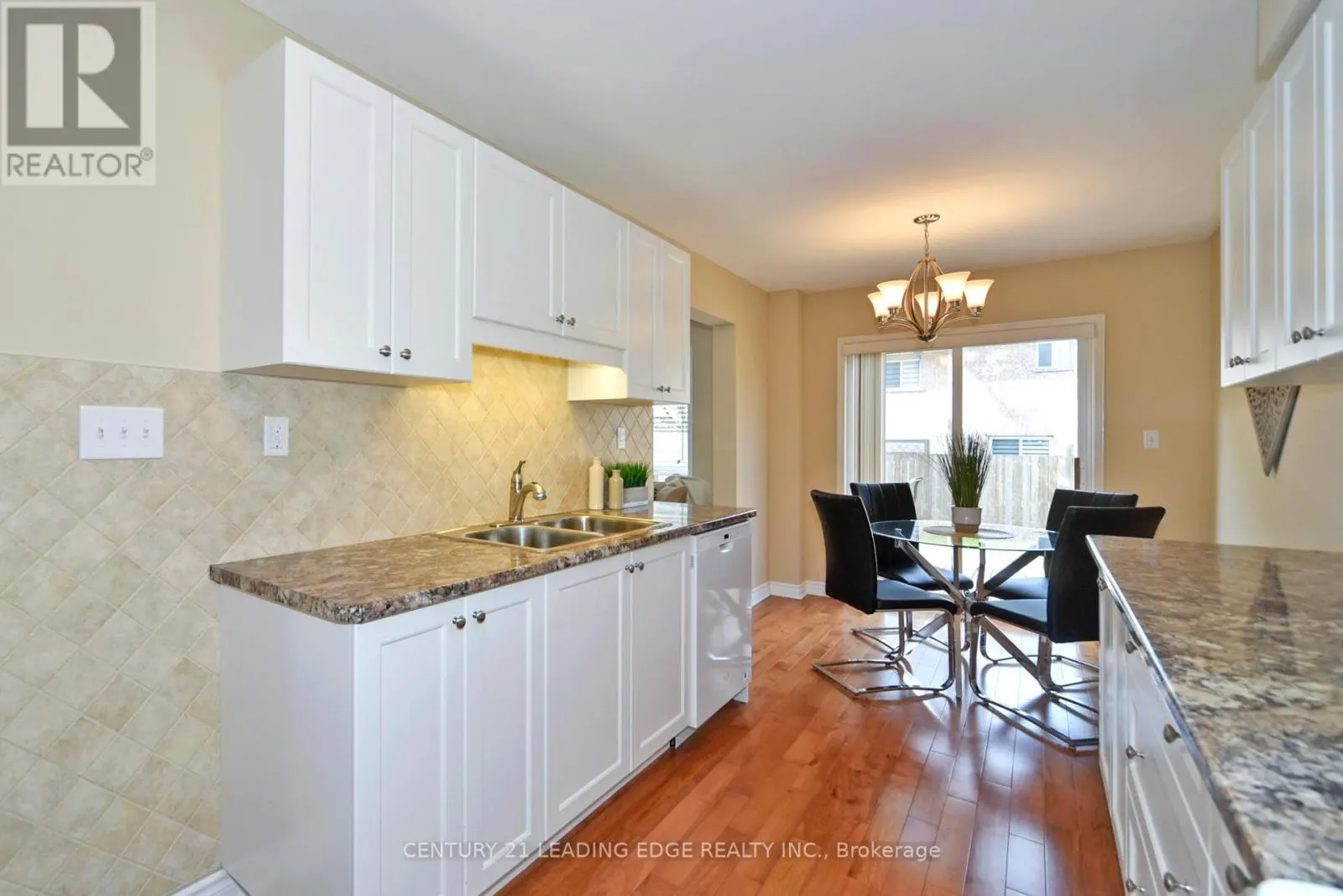 548 NOTTINGHAM CRESCENT