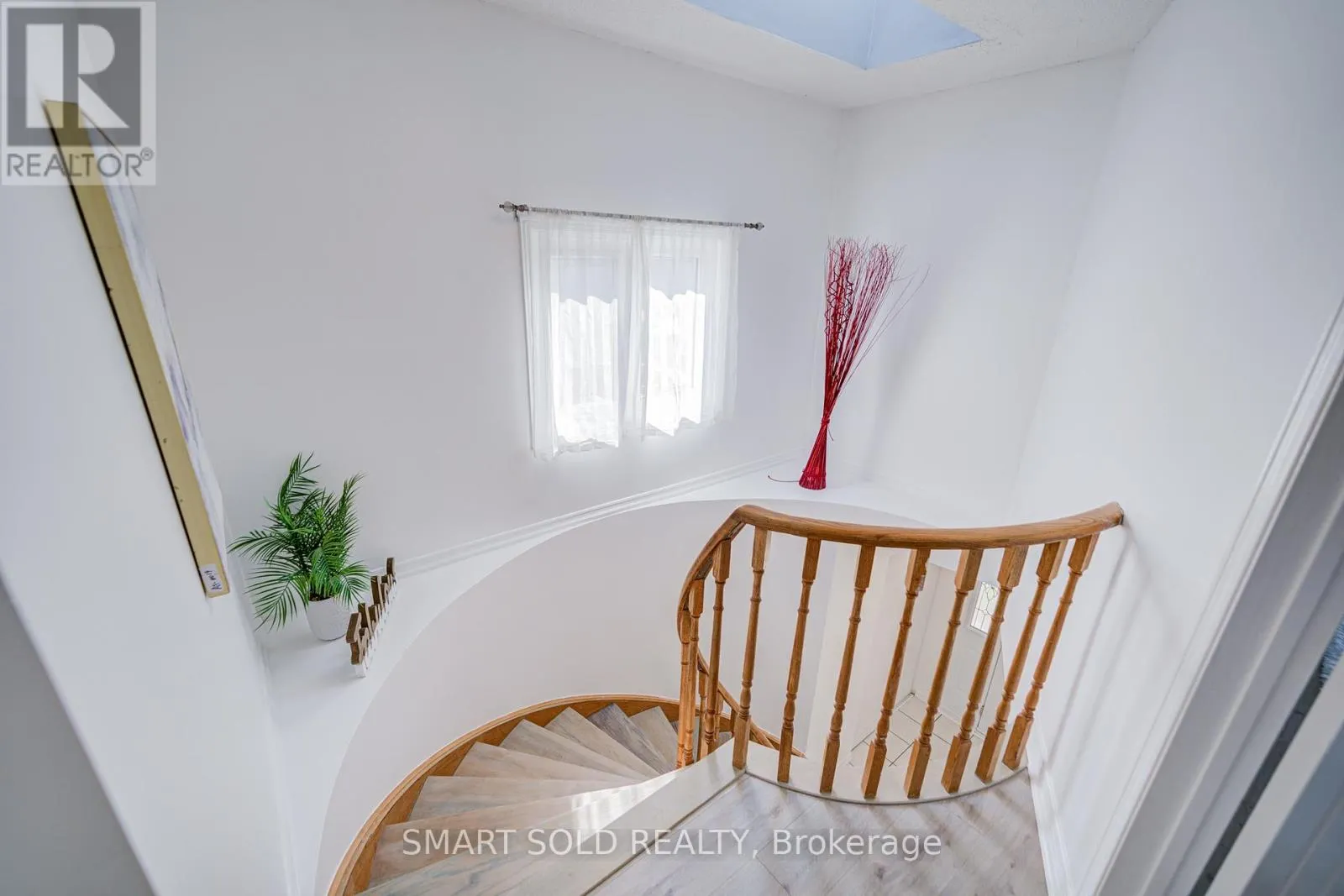 61 STOCKBRIDGE CRESCENT