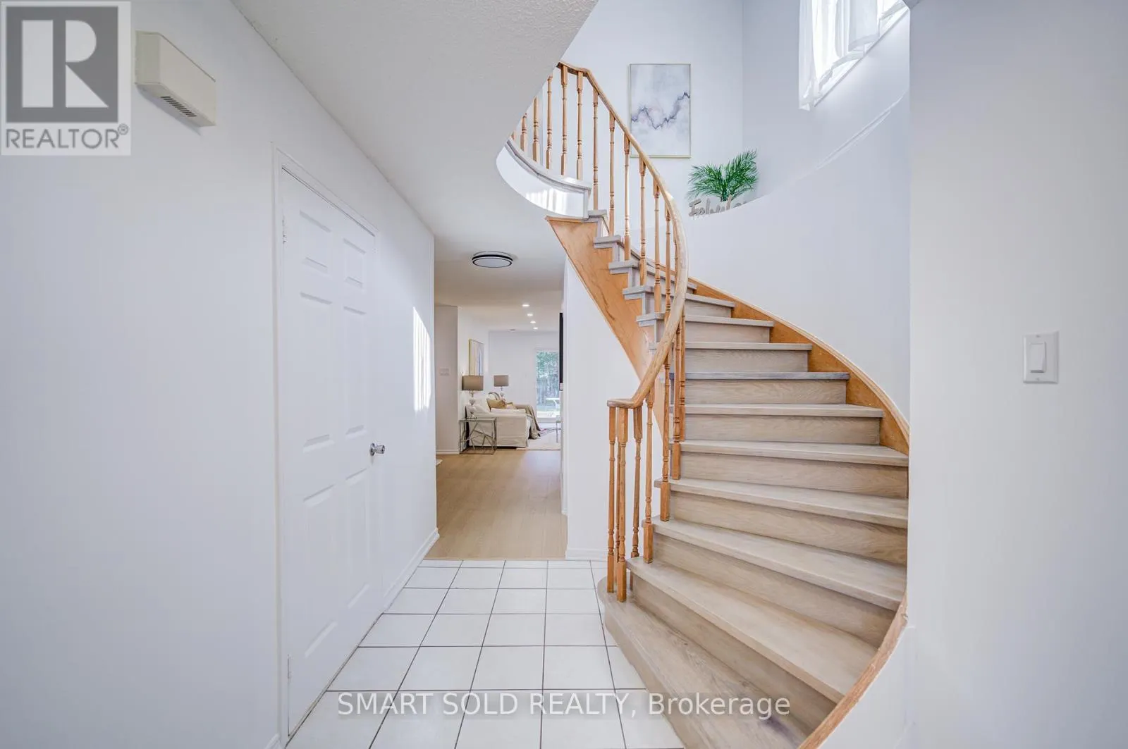 61 STOCKBRIDGE CRESCENT