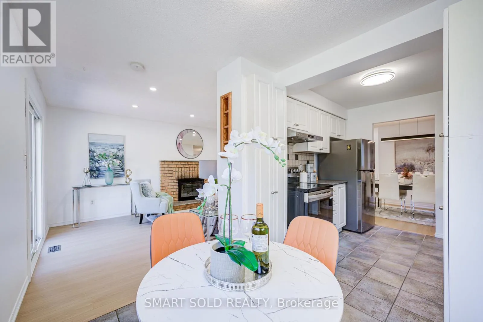 61 STOCKBRIDGE CRESCENT
