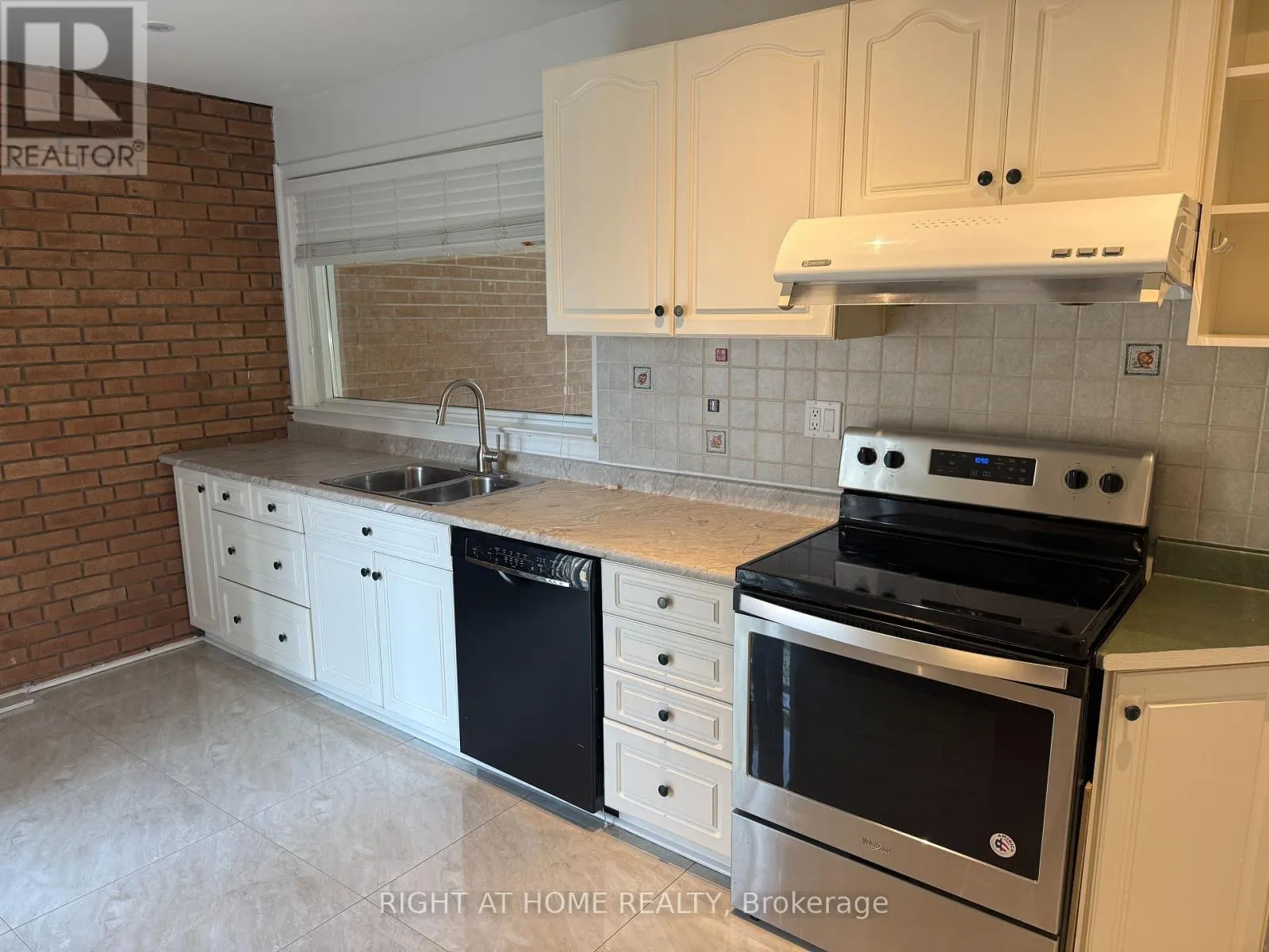 MAIN - 9 WATERFIELD DRIVE