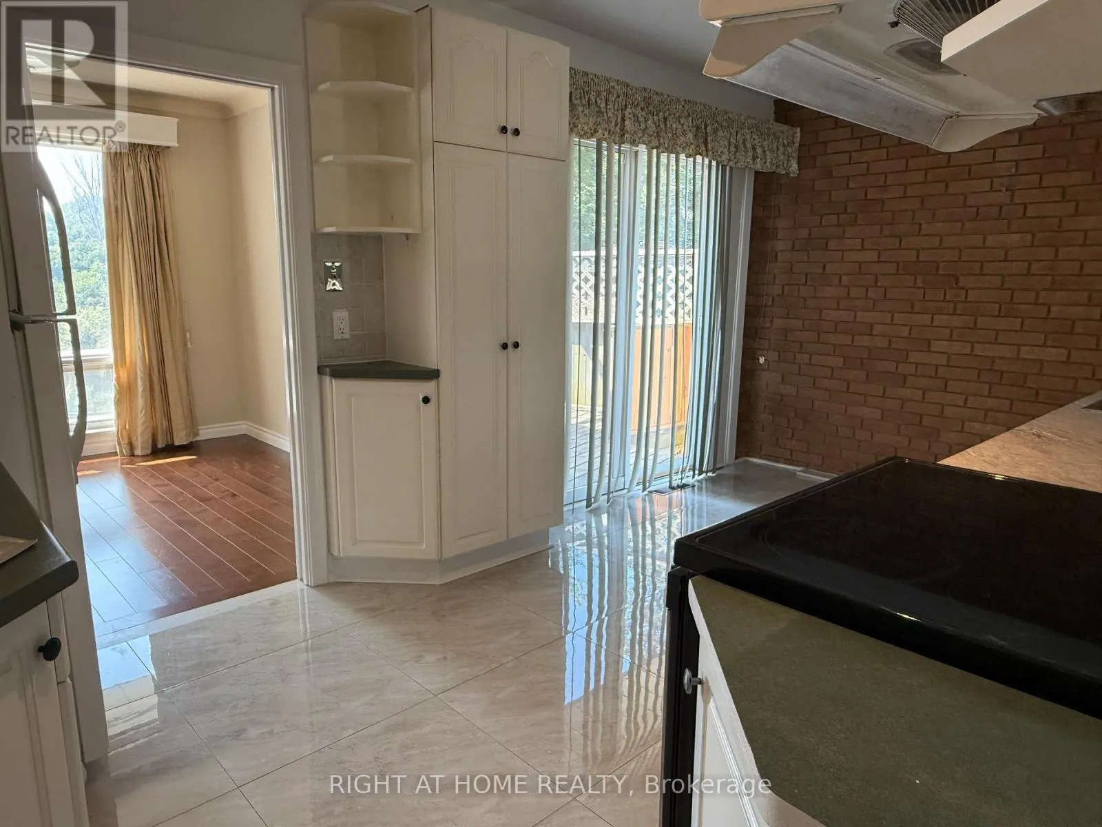 MAIN - 9 WATERFIELD DRIVE