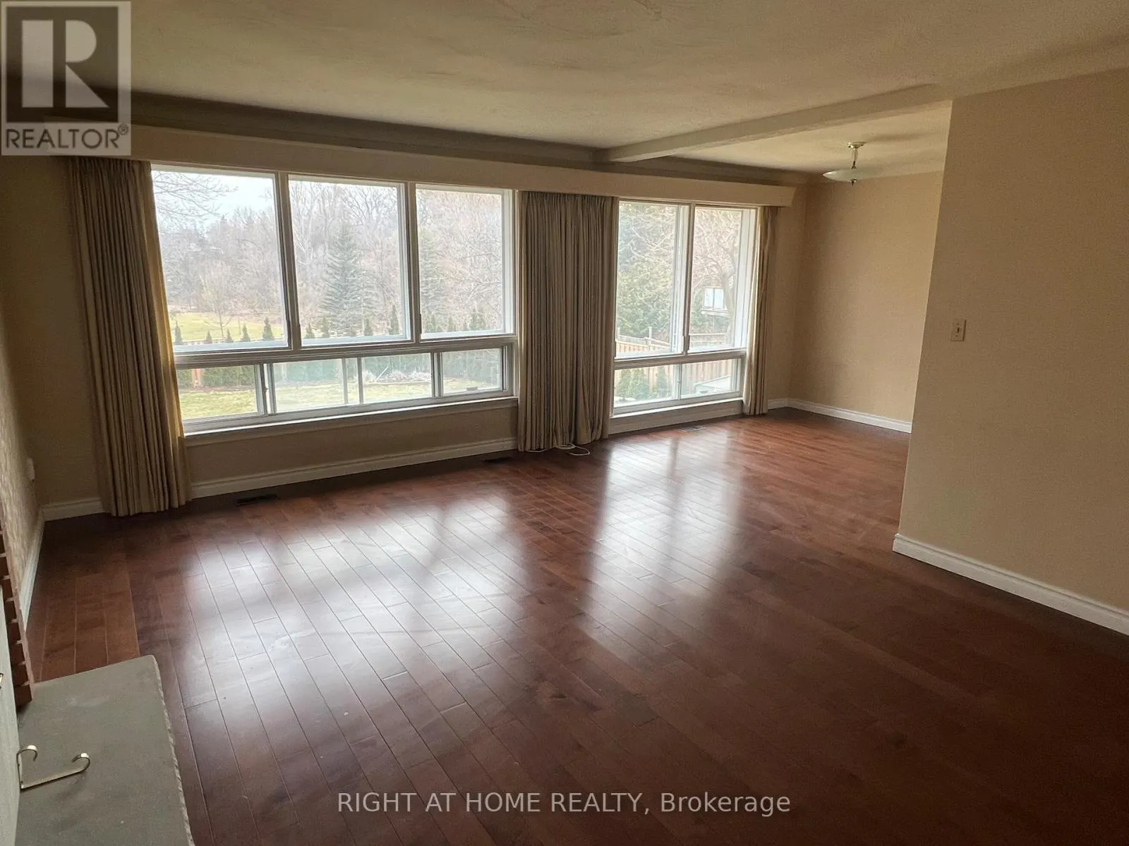 MAIN - 9 WATERFIELD DRIVE