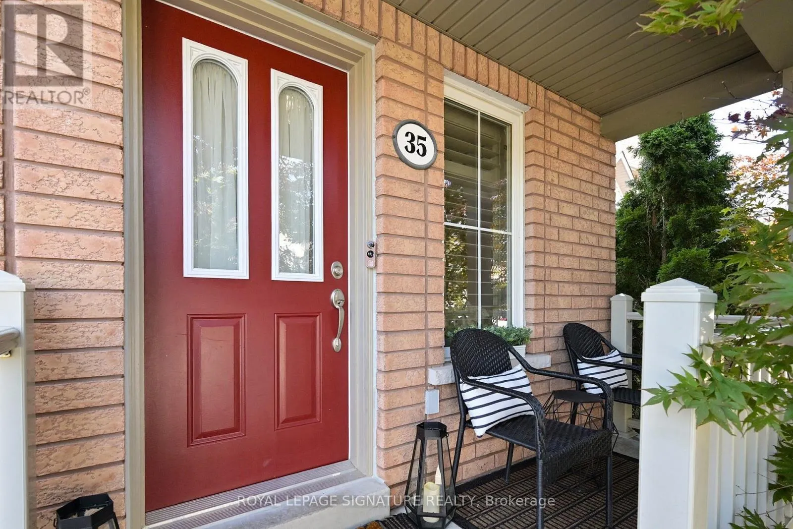 35 WESTRAY CRESCENT