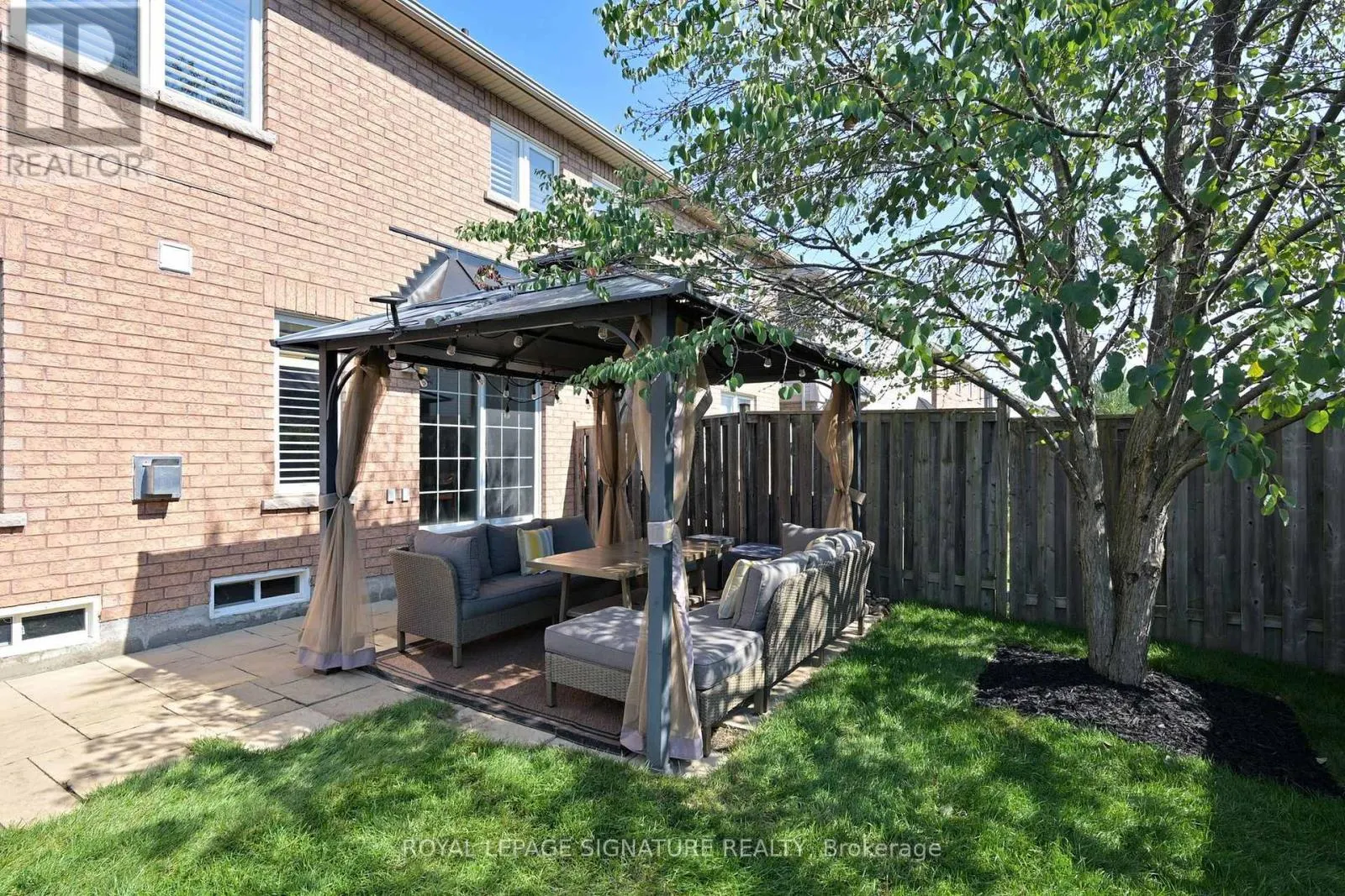 35 WESTRAY CRESCENT