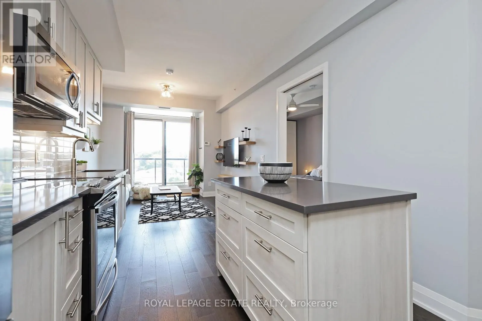601 - 3655 KINGSTON ROAD