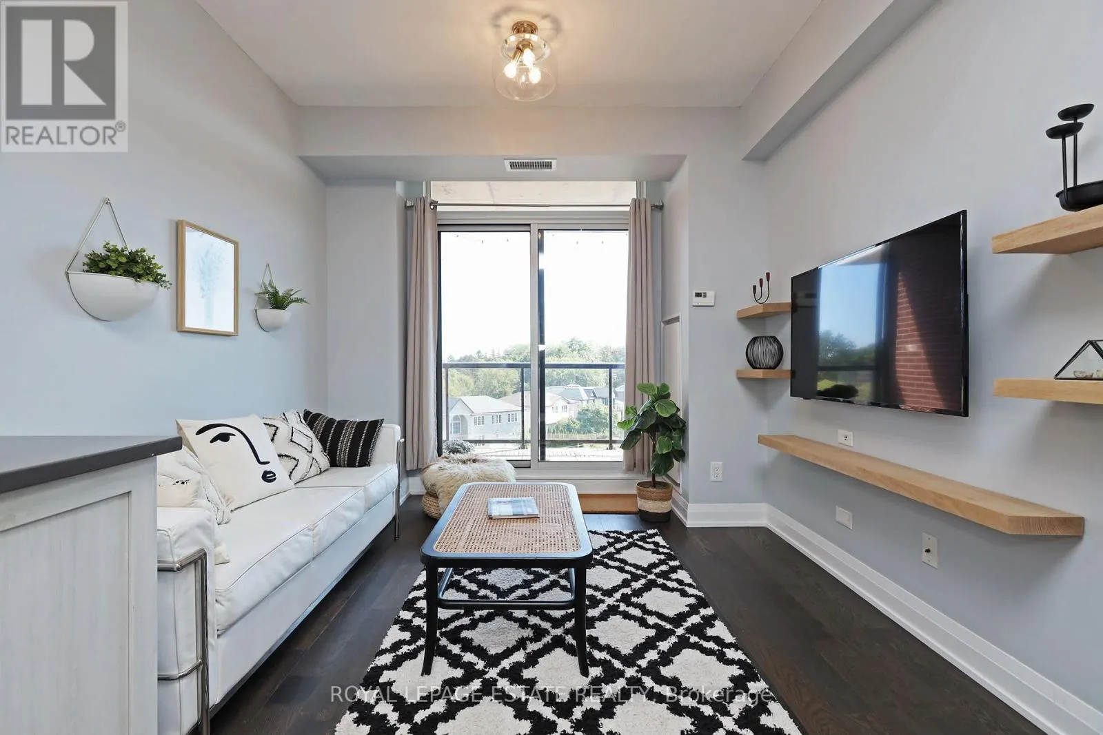 601 - 3655 KINGSTON ROAD