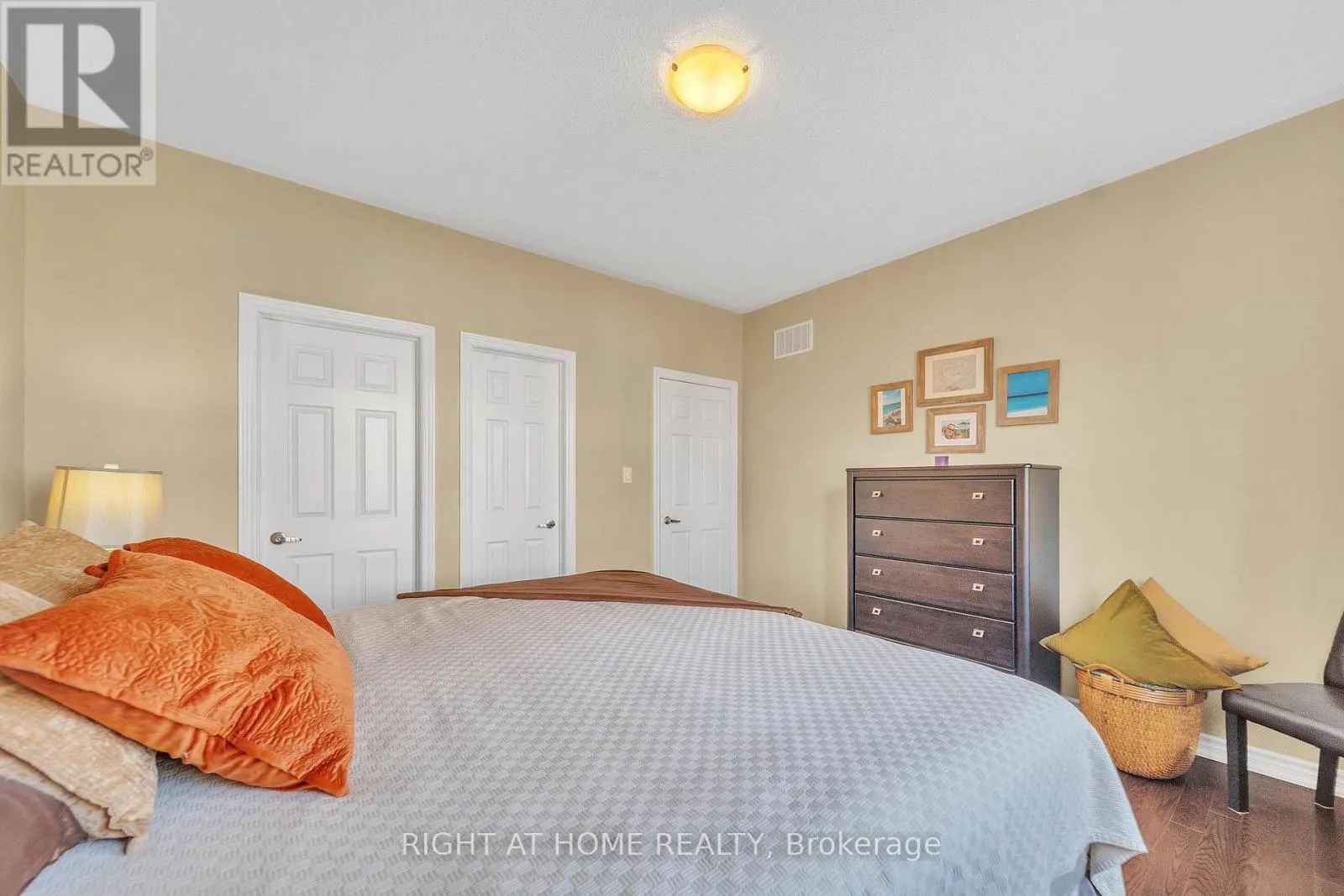 16 SEWELL CRESCENT