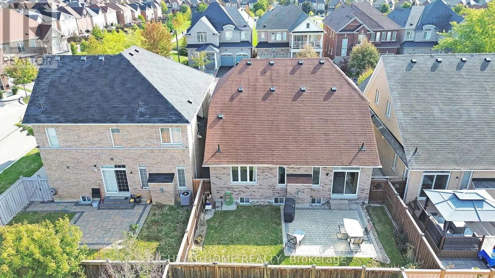16 SEWELL CRESCENT