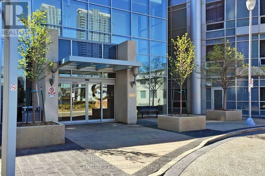 2405 - 125 VILLAGE GREEN SQUARE