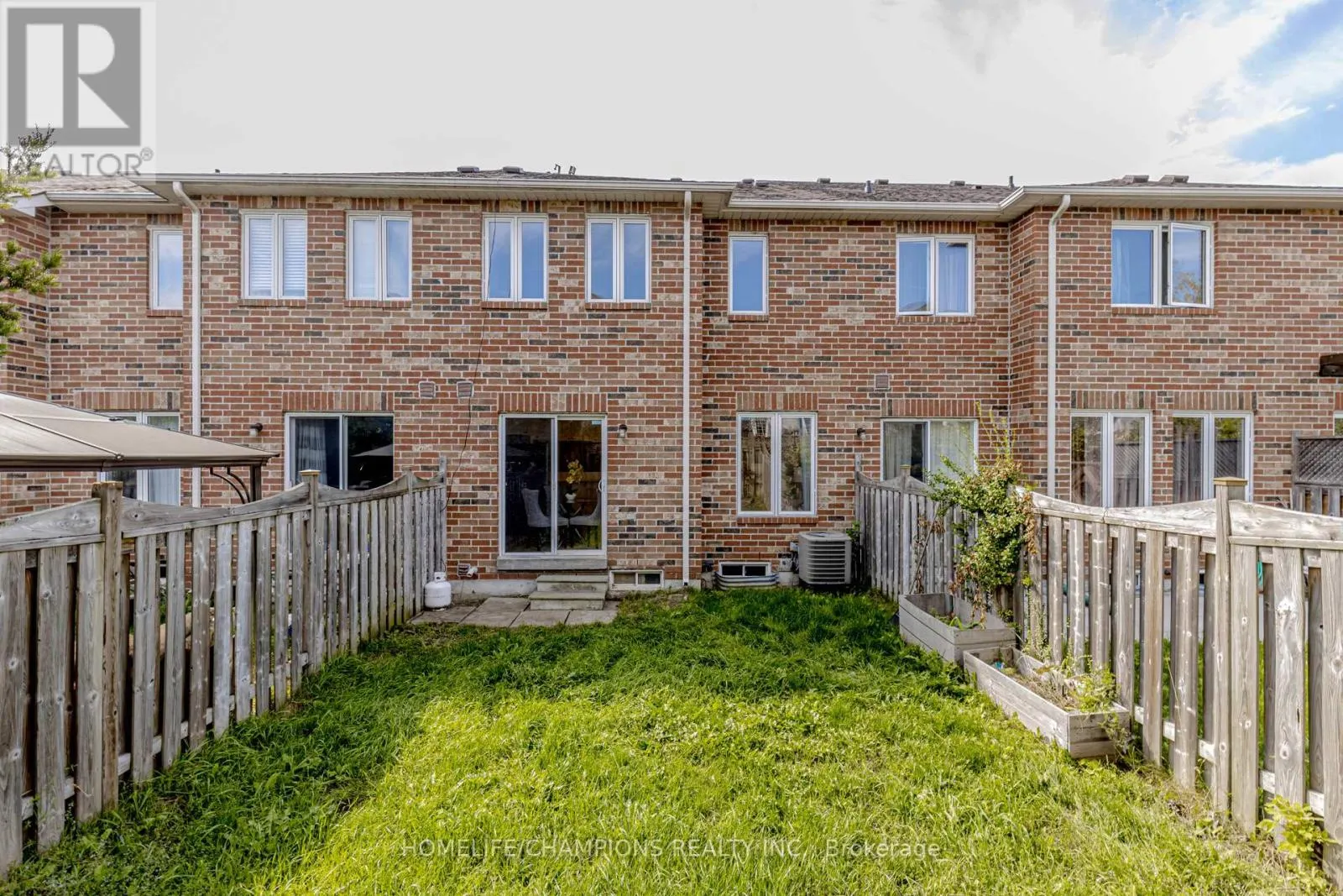 27 TASKER CRESCENT