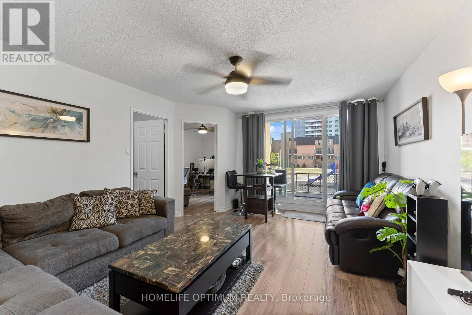 1076 - 100 MORNELLE COURT
