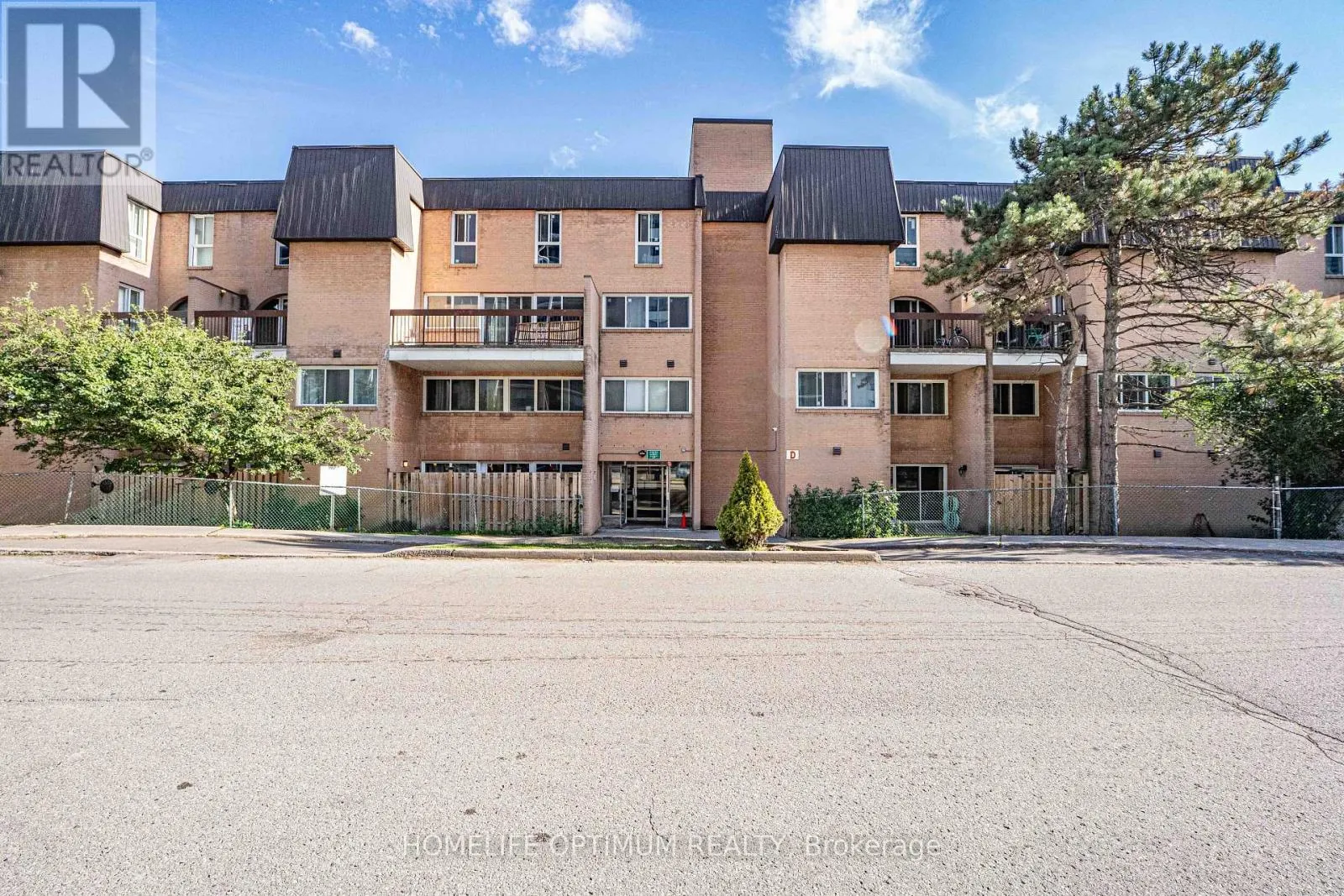 1076 - 100 MORNELLE COURT