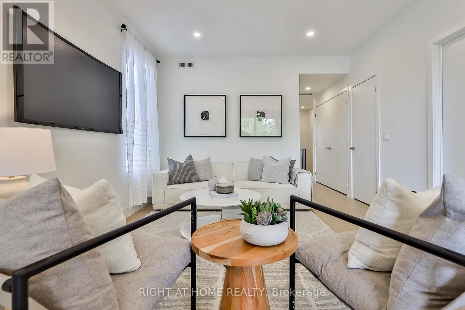 CENTRE - 2343 GERRARD STREET E