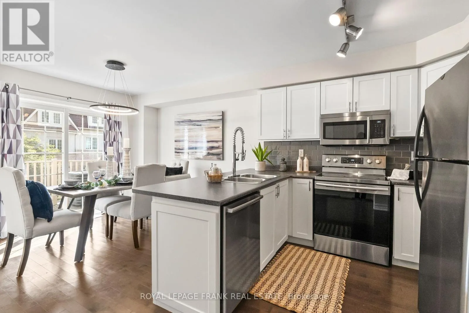 31 - 735 SHEPPARD AVENUE, #31