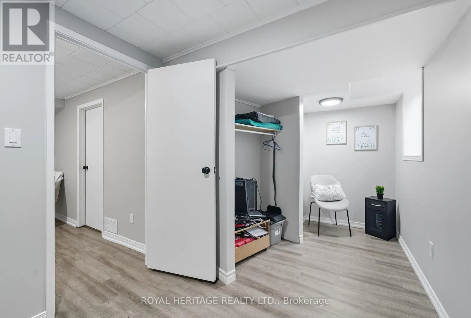 113 - 929 BURNS STREET W