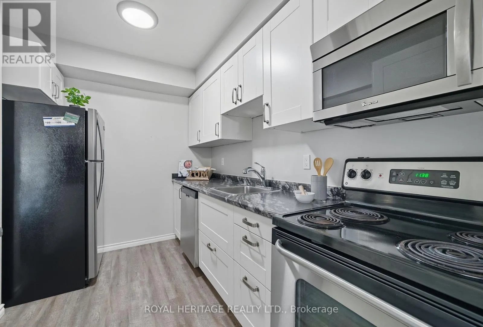 113 - 929 BURNS STREET W