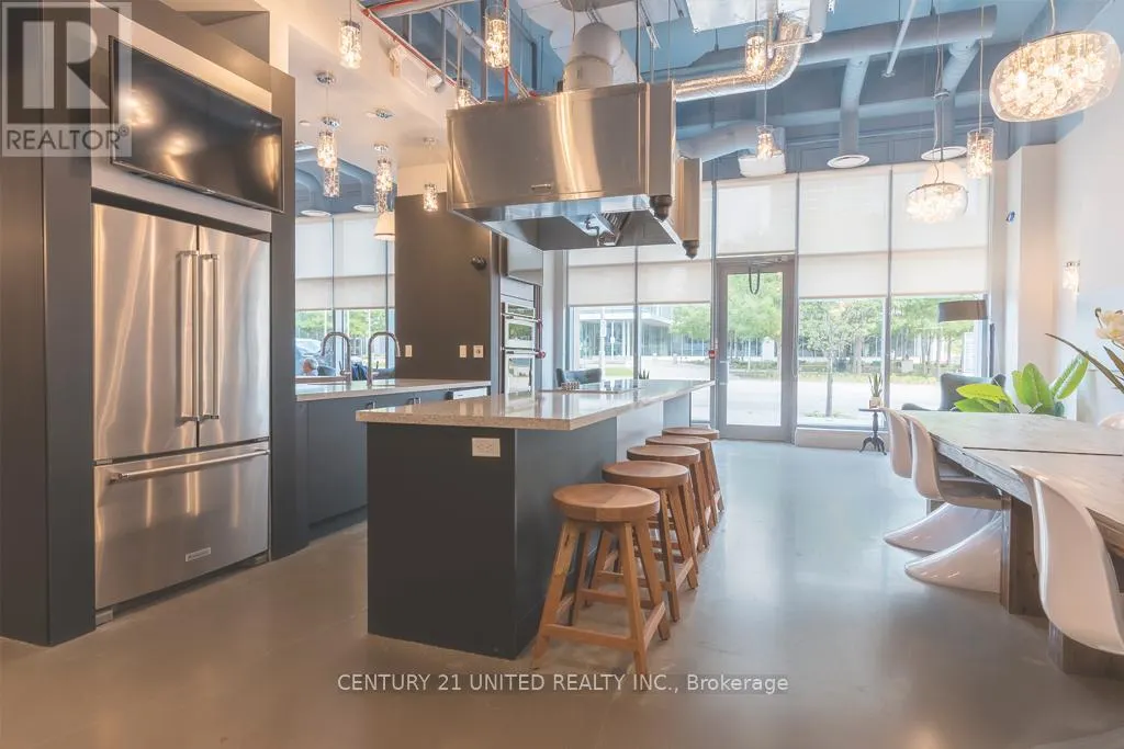 609 - 100 BOND STREET E, #609
