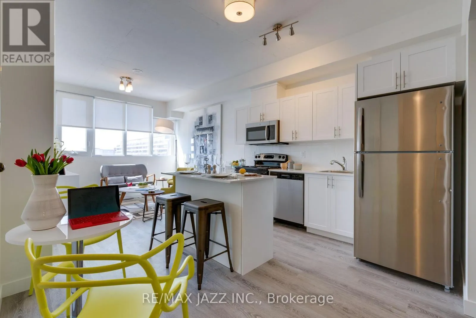 304 - 100 BOND STREET E, #304