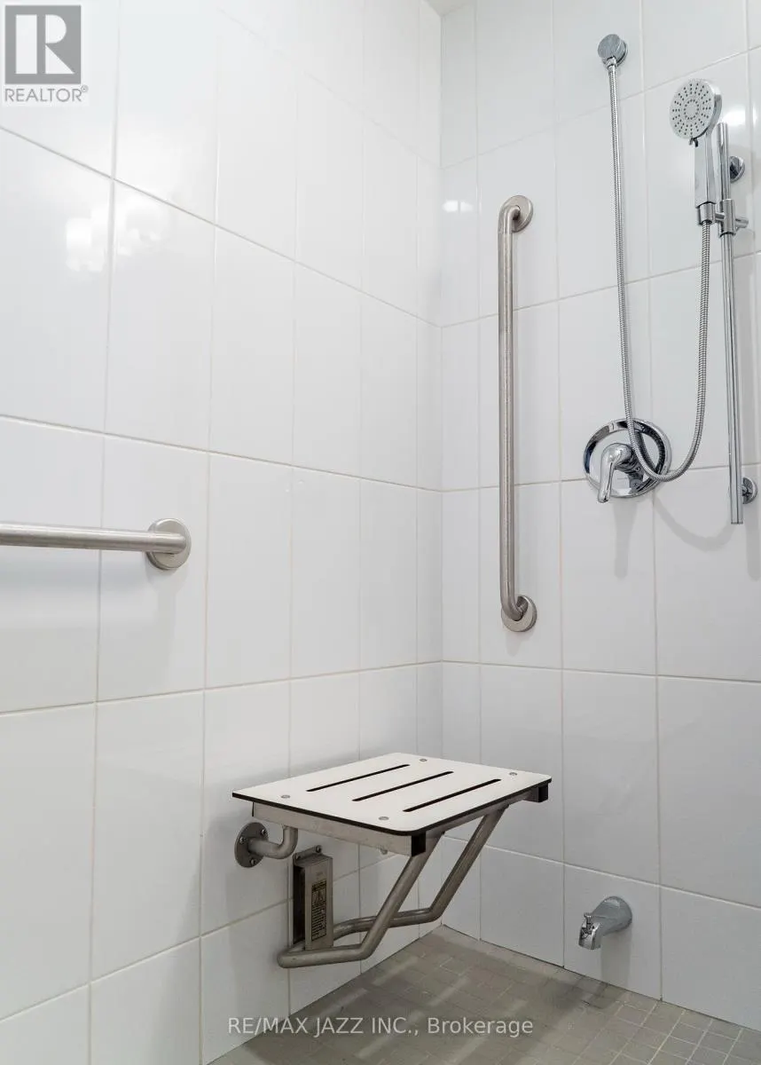 304 - 100 BOND STREET E, #304