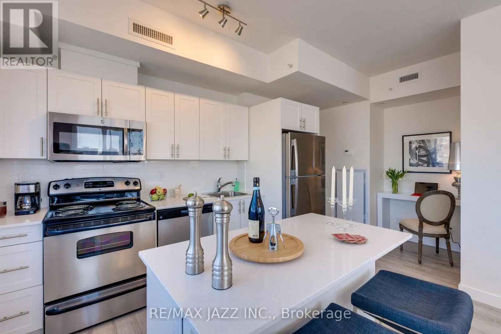 1014 - 100 BOND STREET E, #1014