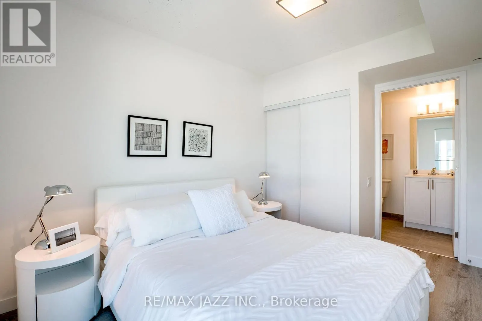 1014 - 100 BOND STREET E, #1014