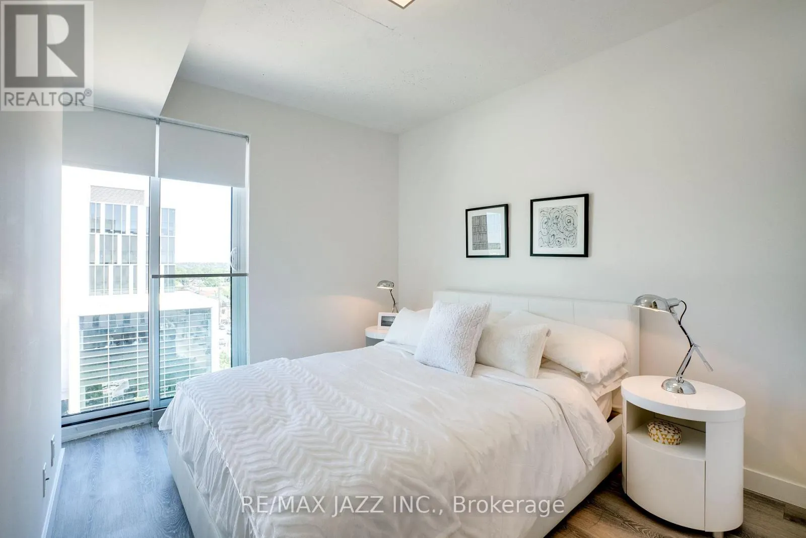 707 - 100 BOND STREET E, #707