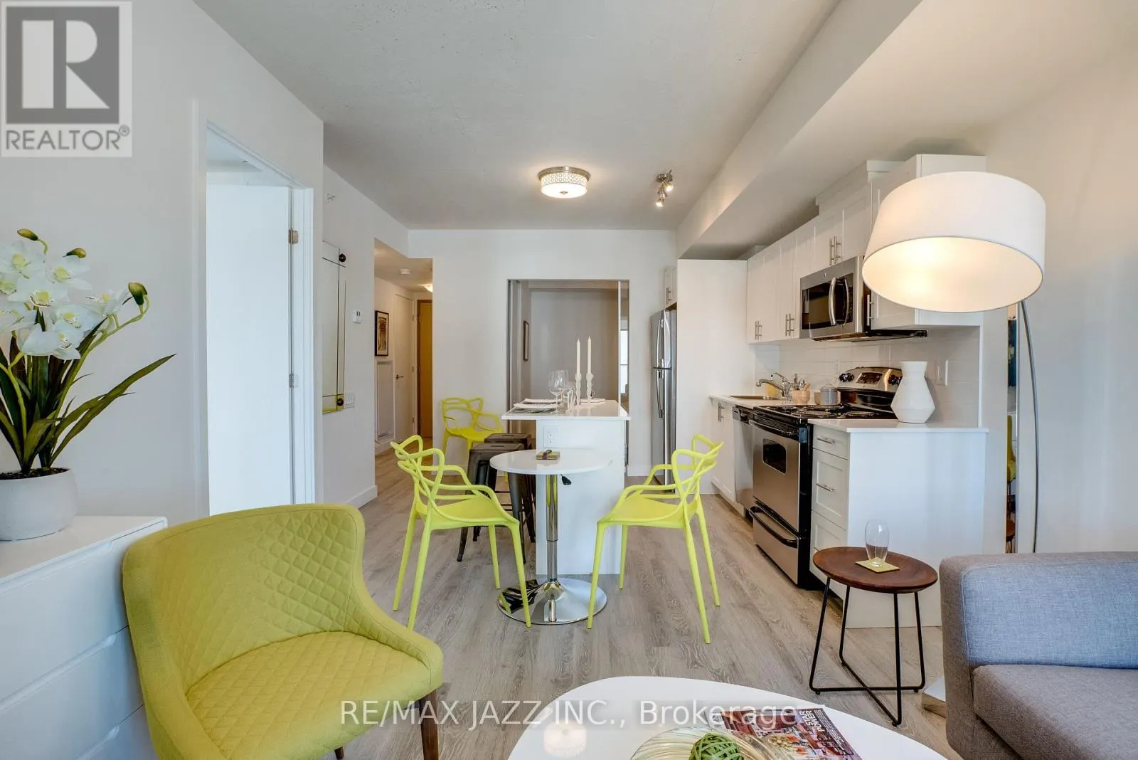 707 - 100 BOND STREET E, #707