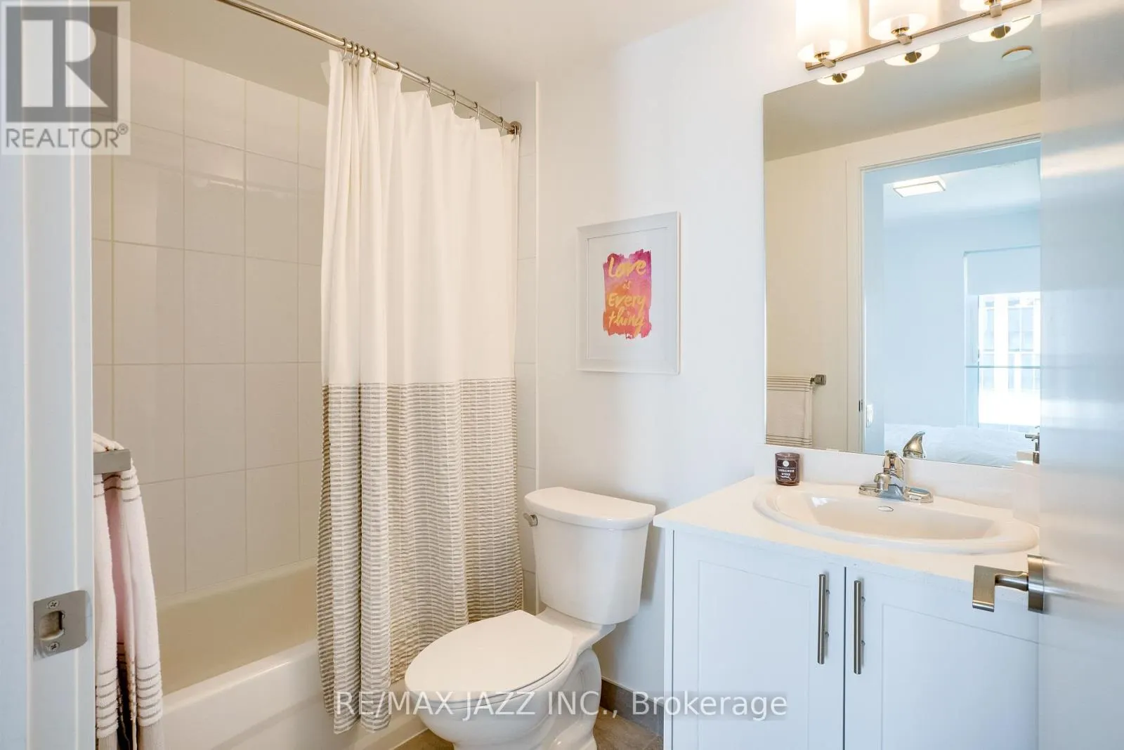 707 - 100 BOND STREET E, #707