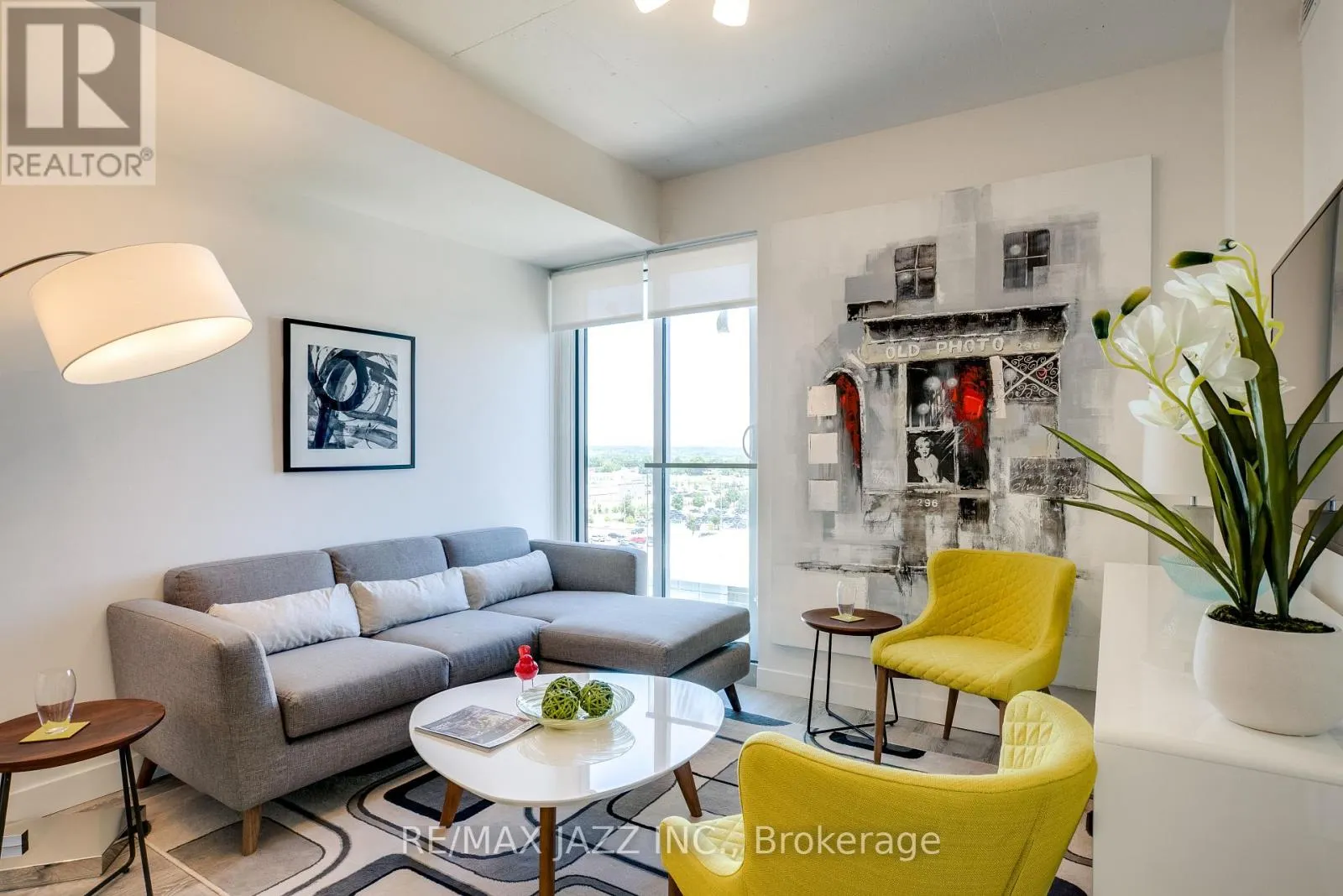 707 - 100 BOND STREET E, #707