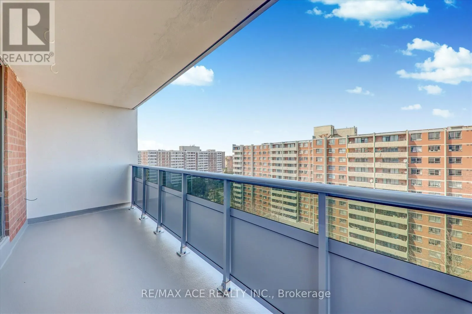 1204 - 1250 BRIDLETOWNE CIRCLE