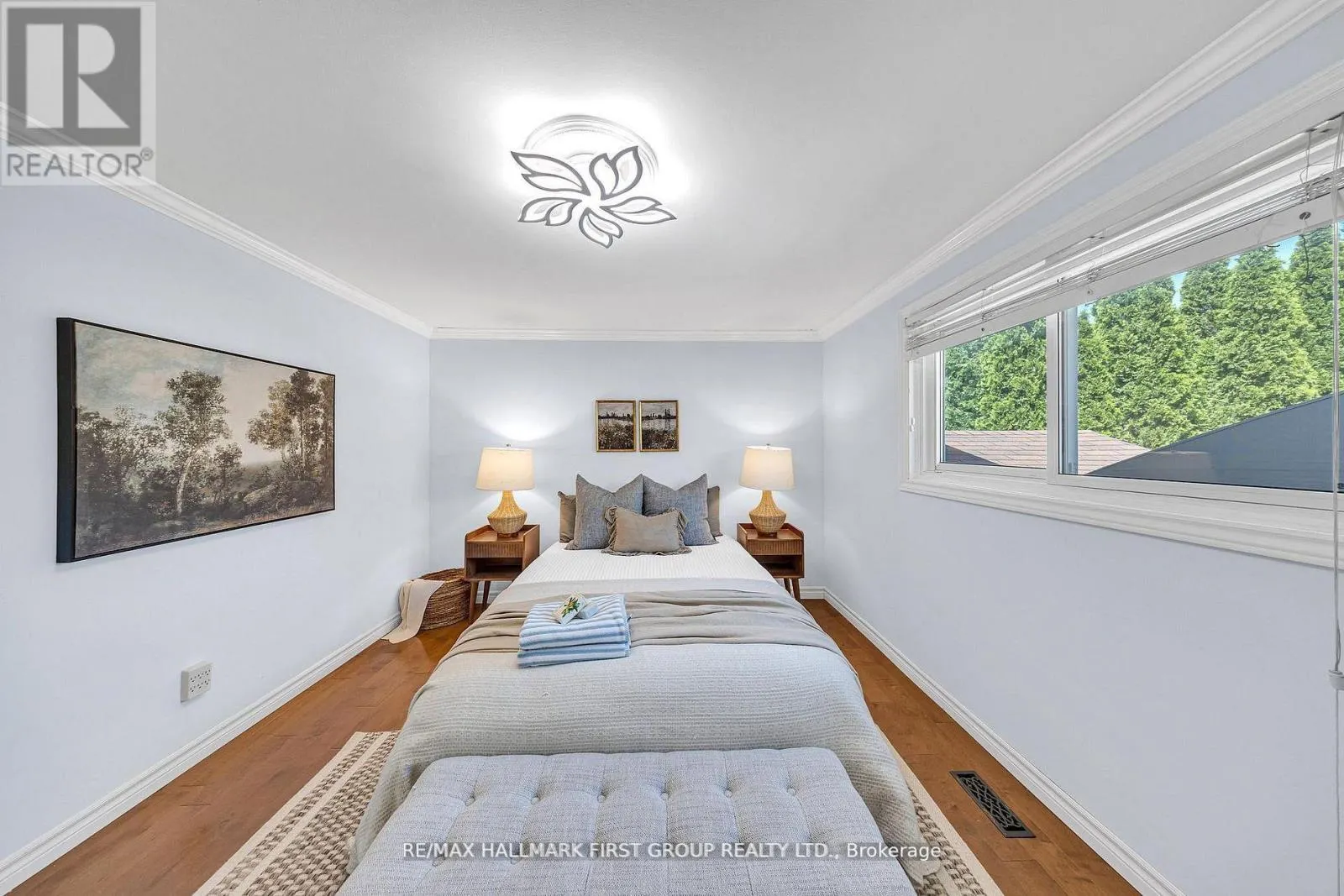 975 BRENDA COURT