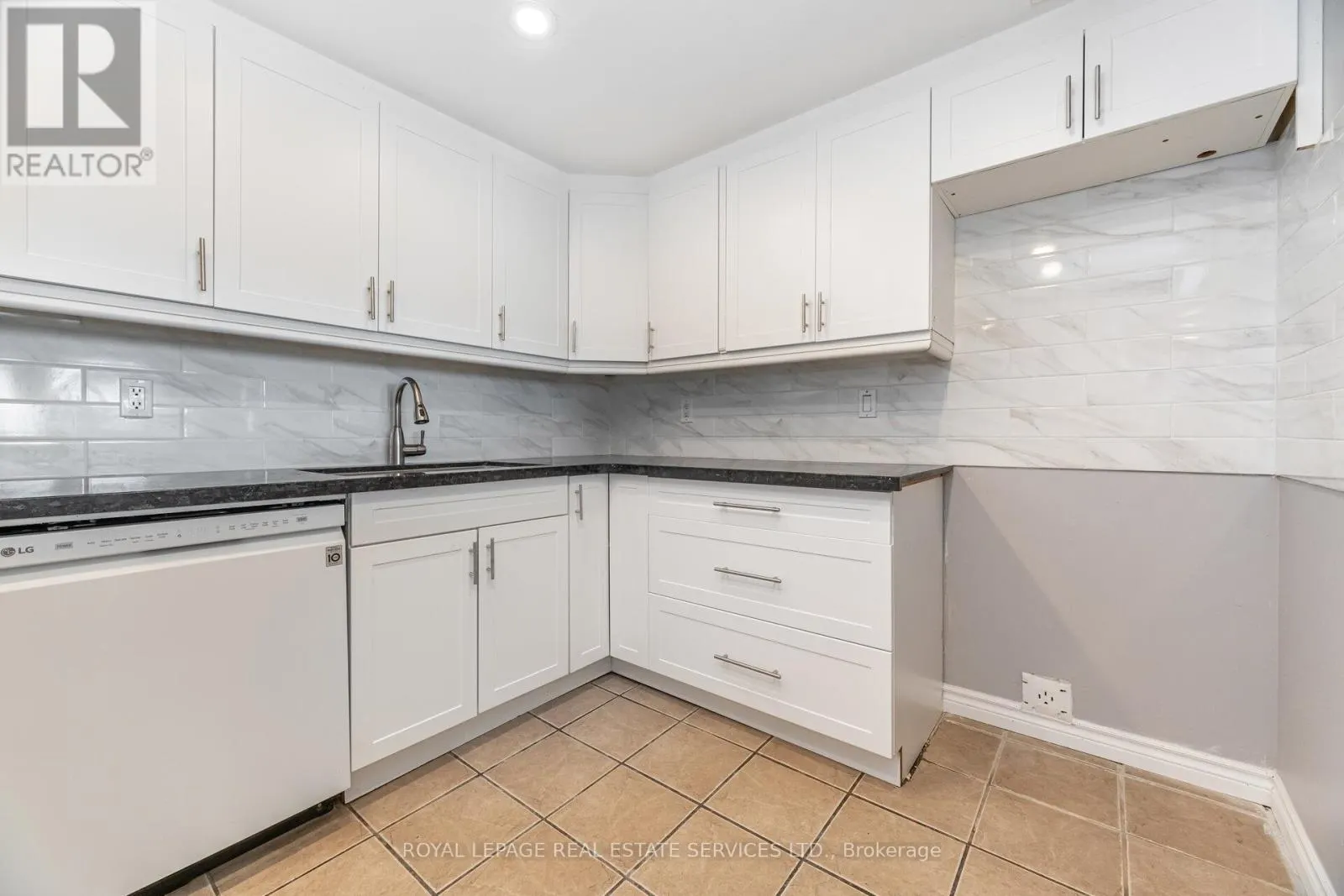 1102 - 20 DEAN PARK ROAD