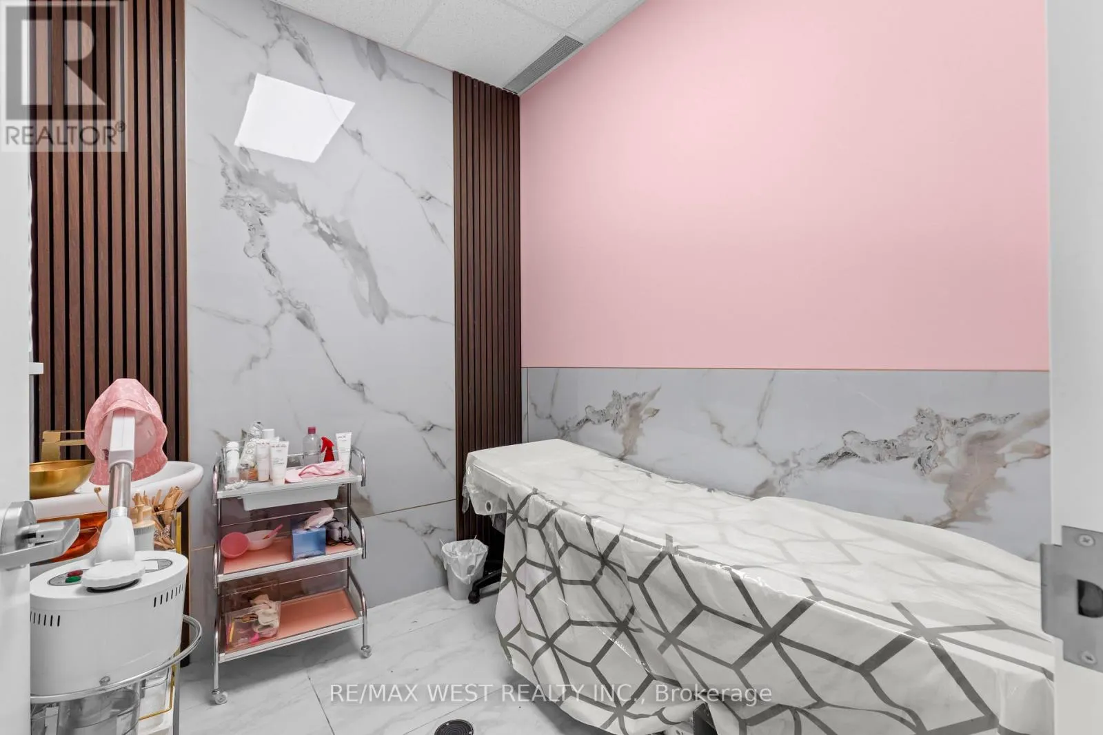 C5 - 3165 MARKHAM ROAD